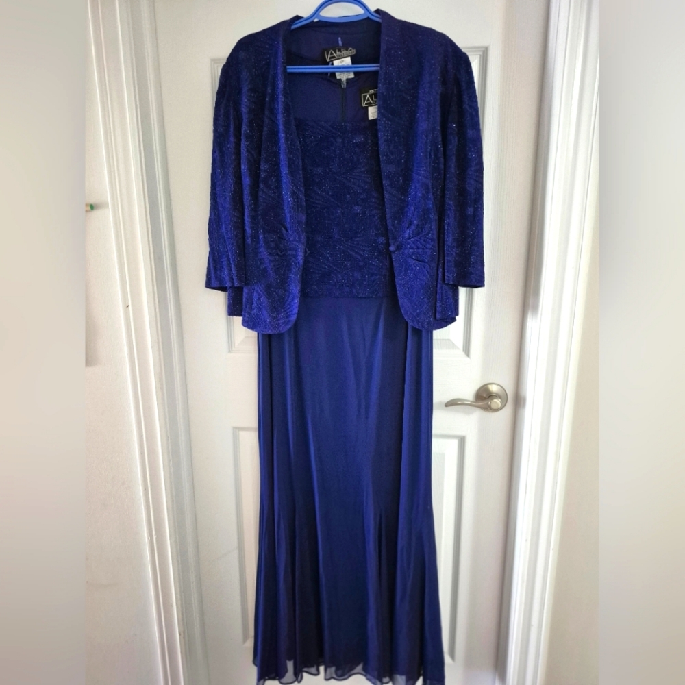 Elegant Royal Blue Evening Gown with Jacket. Alex Evenings .Size 16P
